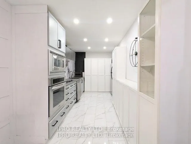 Additional image 7 of 52 Vodden Crt