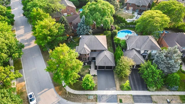 Additional image 5 of 360 Claremont Cres