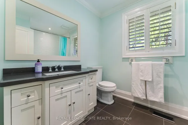 Additional image 28 of 1511 Jasmine Cres