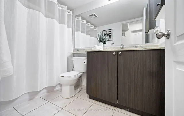 Additional image 27 of 2460 Post Rd Unit 4