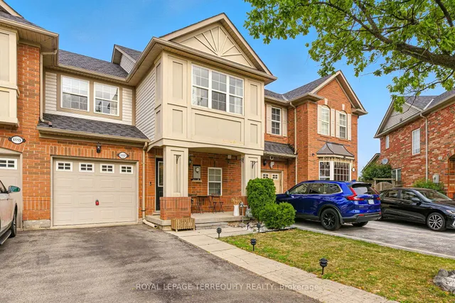 1117 Riddell Cres