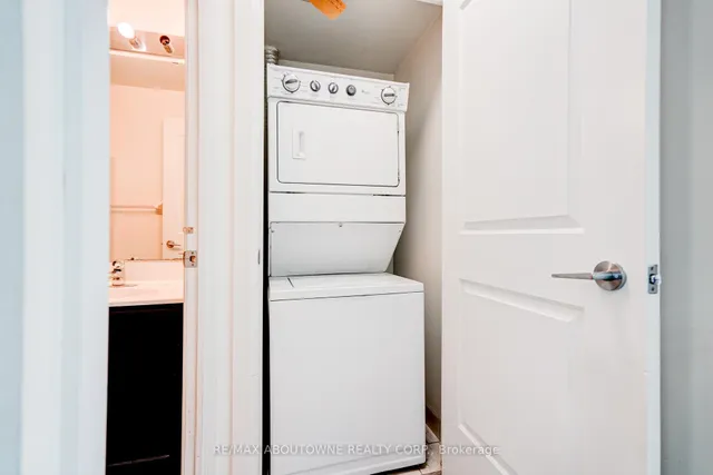 Additional image 33 of 90 Absolute Ave Unit 2705