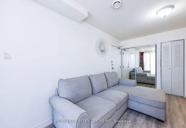 Additional image 7 of 7405 Goreway Dr Unit 520