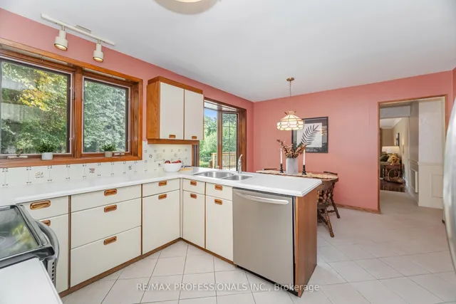 Additional image 18 of 70 Hillside Dr