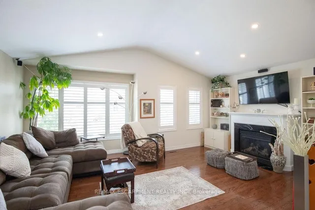 Additional image 14 of 15 Meadowbank Dr