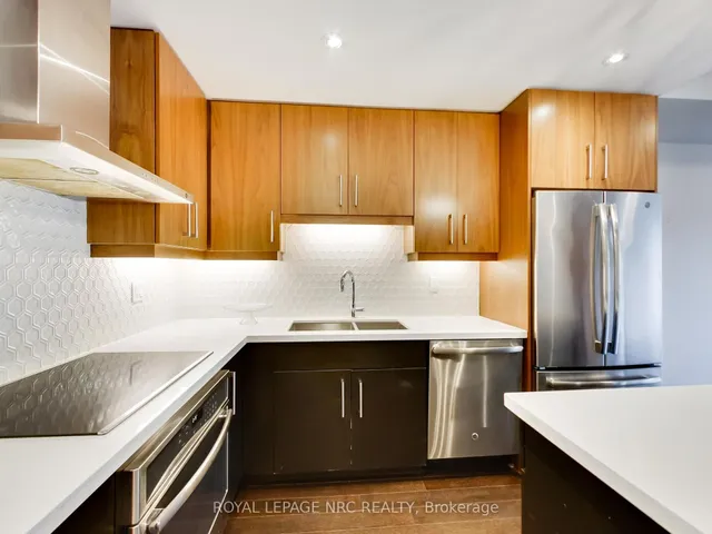 Additional image 9 of 2025 Maria St Unit 405