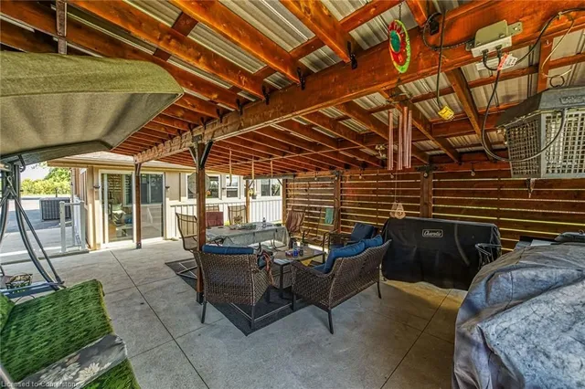 Additional image 39 of 982 Highland Rd