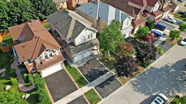 Additional image 42 of 588 Warhol Way