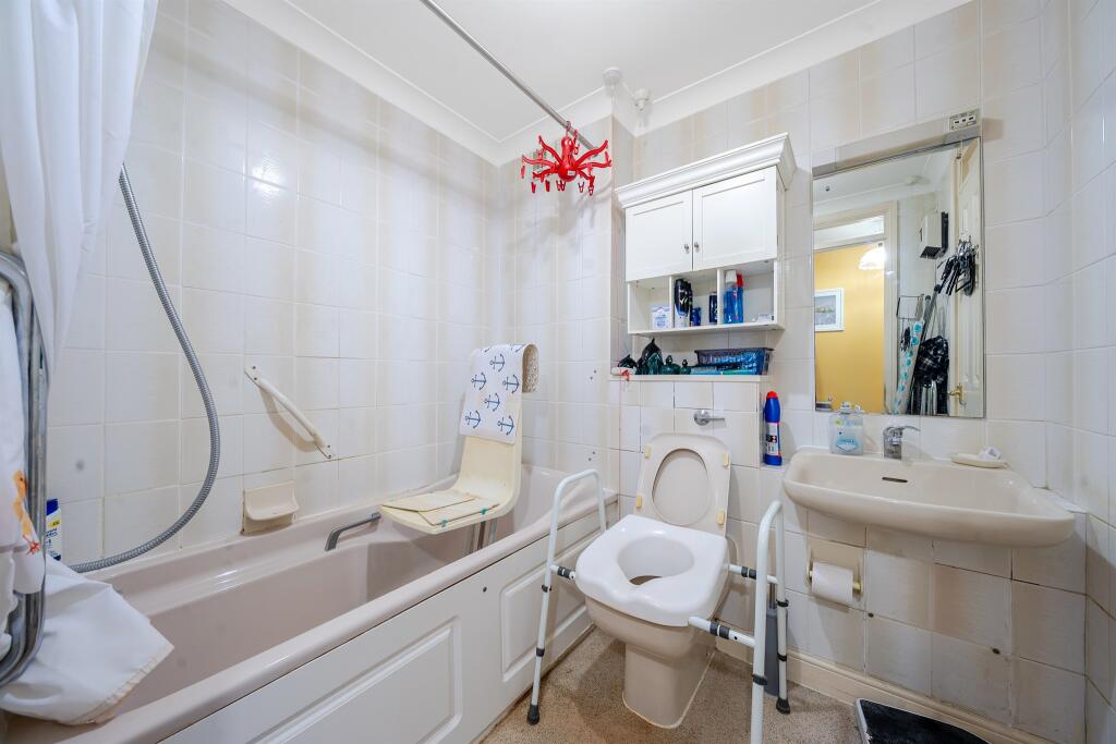 Additional image 11 of Batchwood View, St. Albans