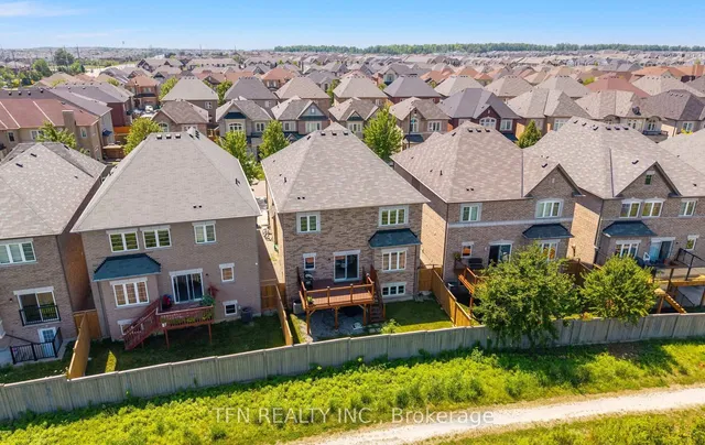 Additional image 40 of 46 Lola Cres