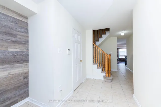 Additional image 2 of 416 Hobbs Cres