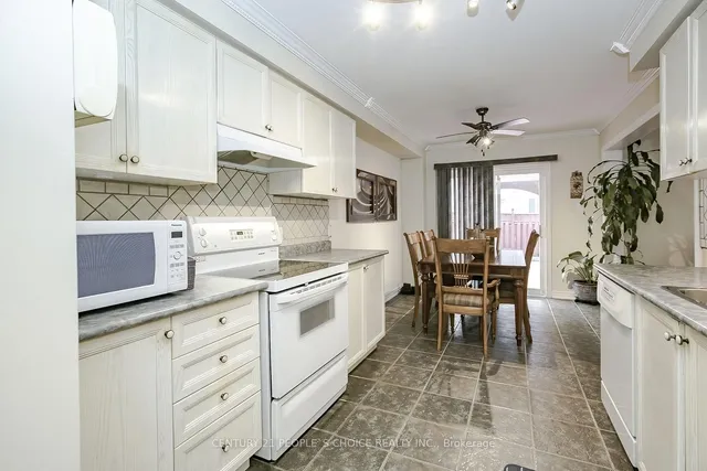 Additional image 11 of 1 LAKE LOUISE Dr