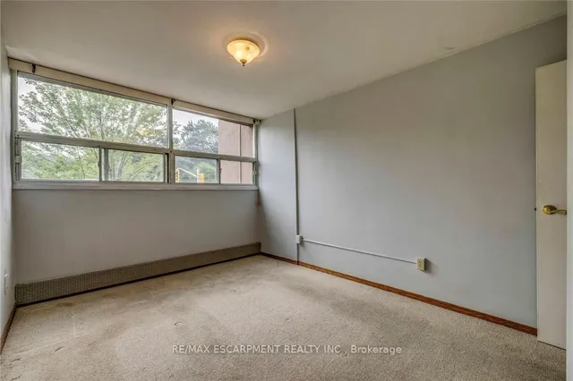 Additional image 21 of 1950 Main St Unit 202