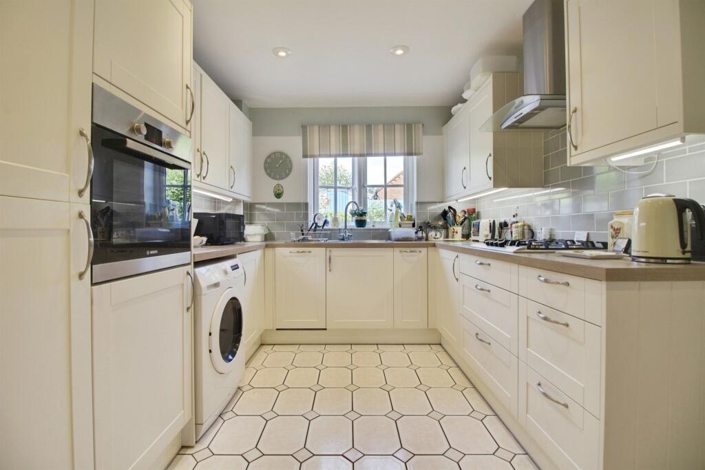 Additional image 13 of Welwyn Hall Gardens, Welwyn