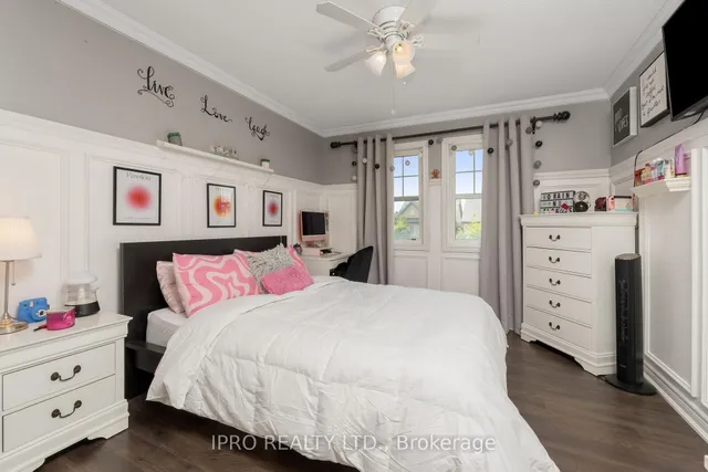 Additional image 28 of 256 Landsborough Ave