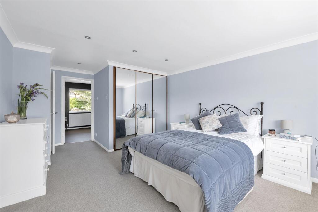 Additional image 7 of Broadfields, Harpenden
