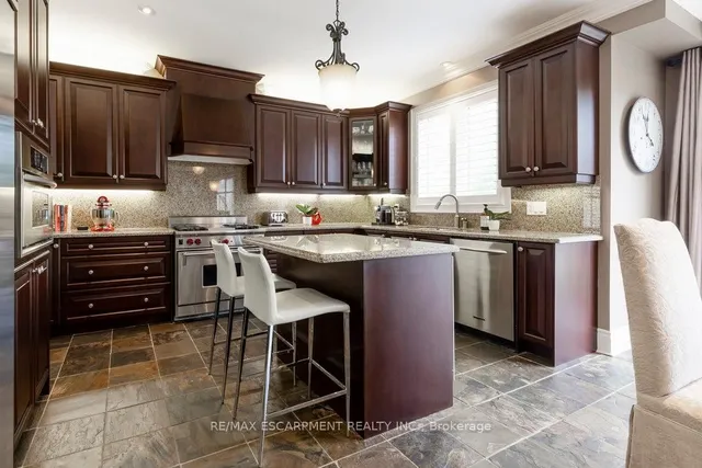 Additional image 10 of 4212 Kane Cres