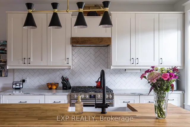 Additional image 13 of 14 Chatham St