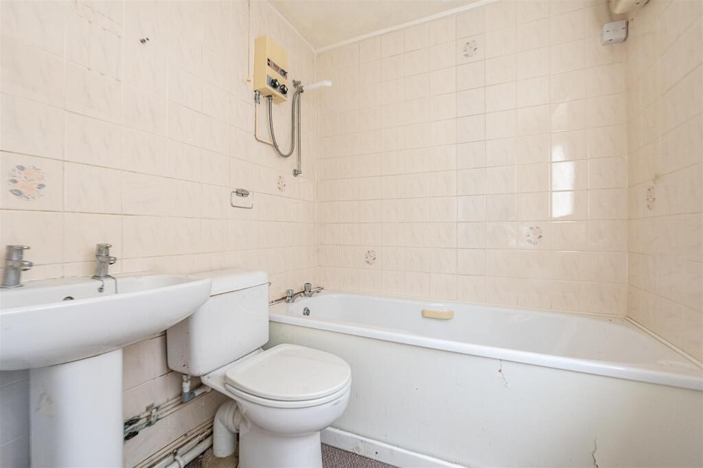 Additional image 7 of Tallents Crescent, Harpenden