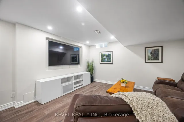 Additional image 34 of 1150 Skyview Dr Unit 48