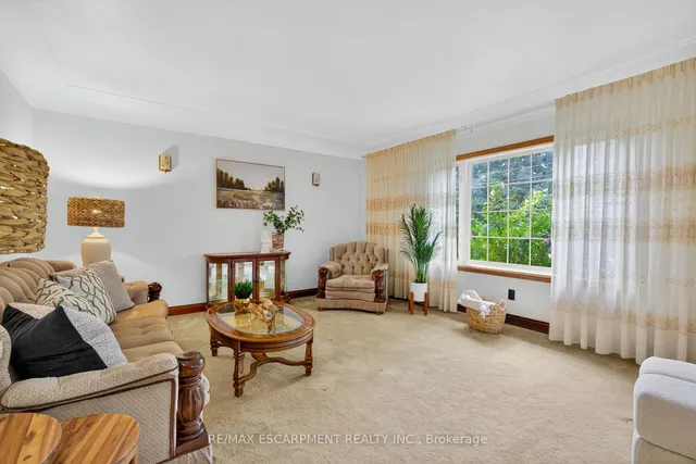 Additional image 10 of 961 Danforth Ave