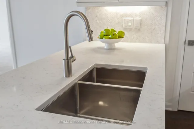 Additional image 16 of 3028 CREEKSHORE COMMON Unit 309