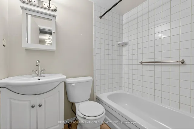 Additional image 23 of 59 Queenslea Dr Unit 7