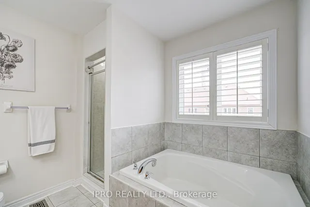 Additional image 23 of 29 Teal Crest Circ