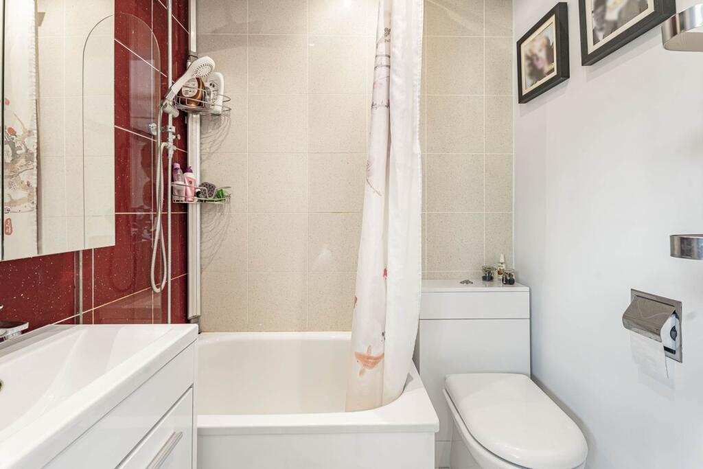 Additional image 36 of Codicote Road, Welwyn