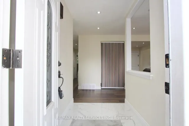 Additional image 6 of 32 Sanford Cres