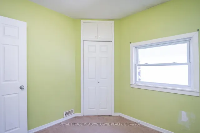 Additional image 21 of 99 Commercial St