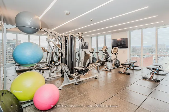 Additional image 25 of 2025 Maria St Unit 501