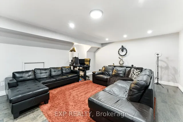 Additional image 35 of 65 Sunvale Pl