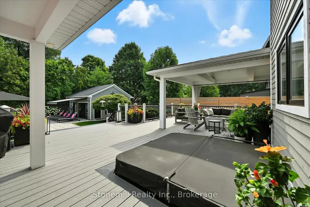 Additional image 32 of 735 George St