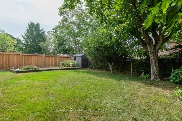 Additional image 36 of 1280 Greeniaus Rd