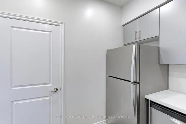 Additional image 17 of 2326 Taunton Rd Unit 303