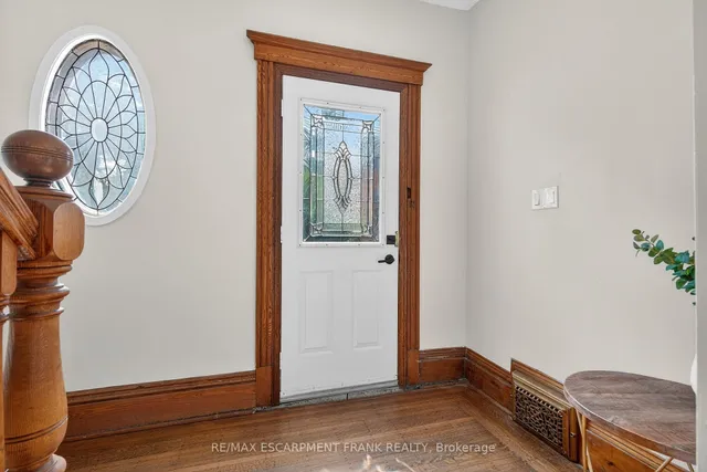 Additional image 3 of 84 RAY St