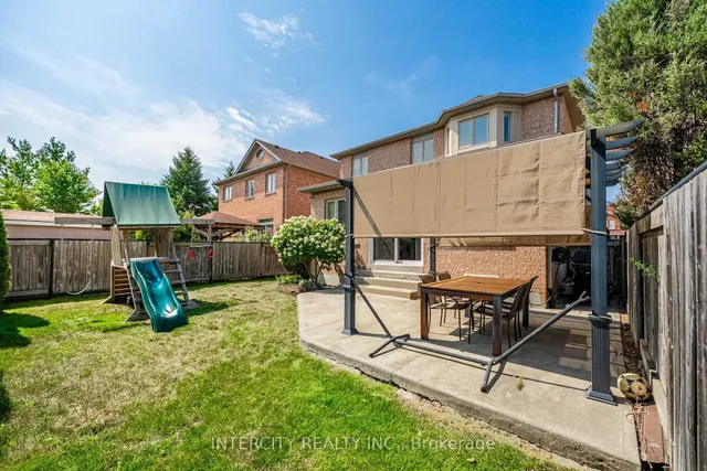 Additional image 41 of 21 Armani Lane