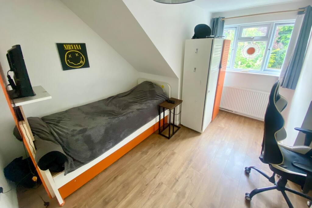 Additional image 10 of Spooners Drive, Park Street, St. Albans, Hertfordshire, AL2