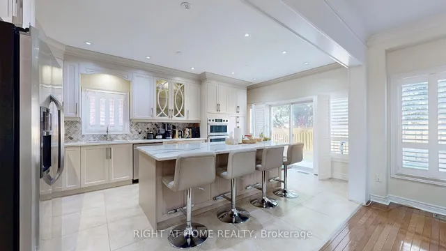 Additional image 17 of 588 Warhol Way