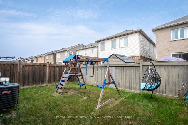 Additional image 39 of 335 Gooding Cres