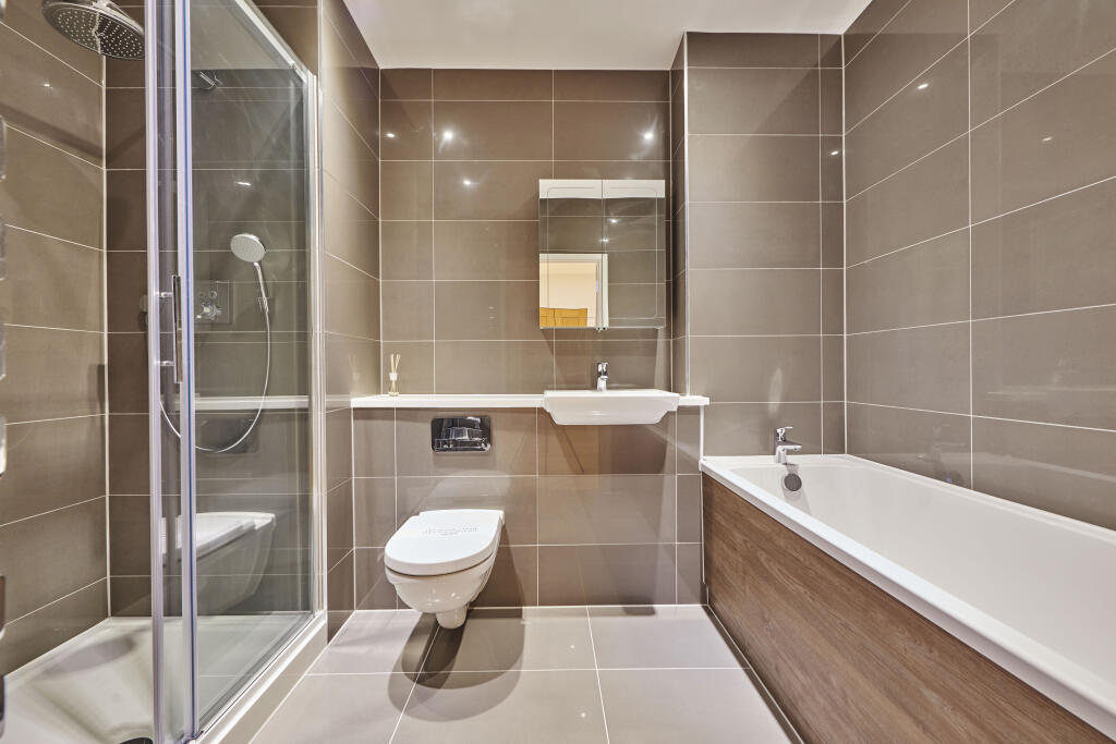 Additional image 10 of Gibbs Close, Harpenden, Herts, AL5