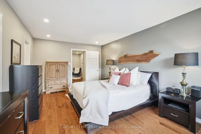 Additional image 16 of 1745 Cobra Cres