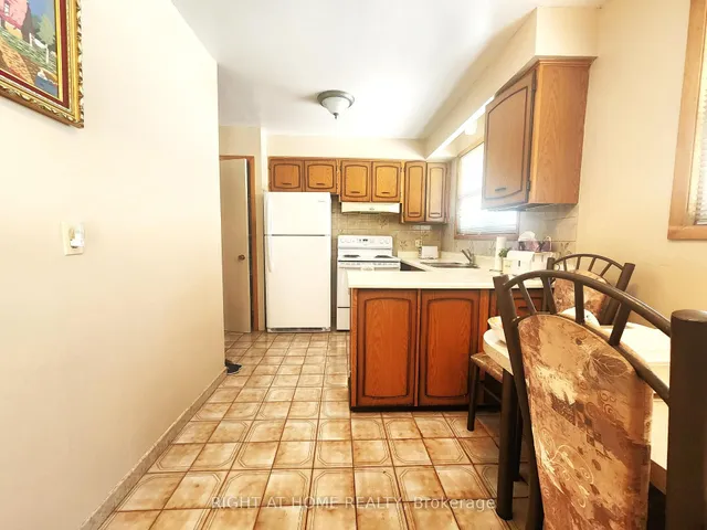 Additional image 5 of 627 Green Meadow Cres