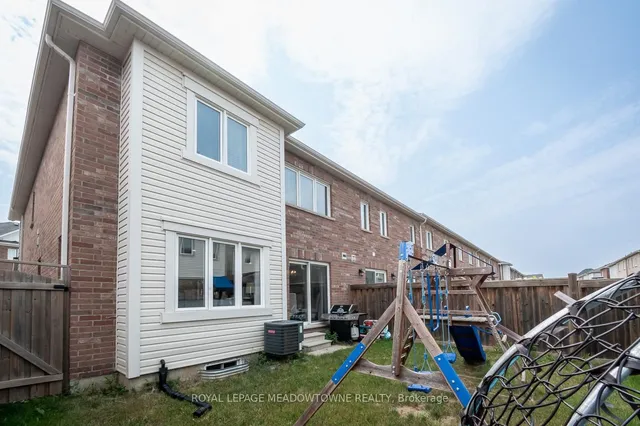 Additional image 40 of 335 Gooding Cres