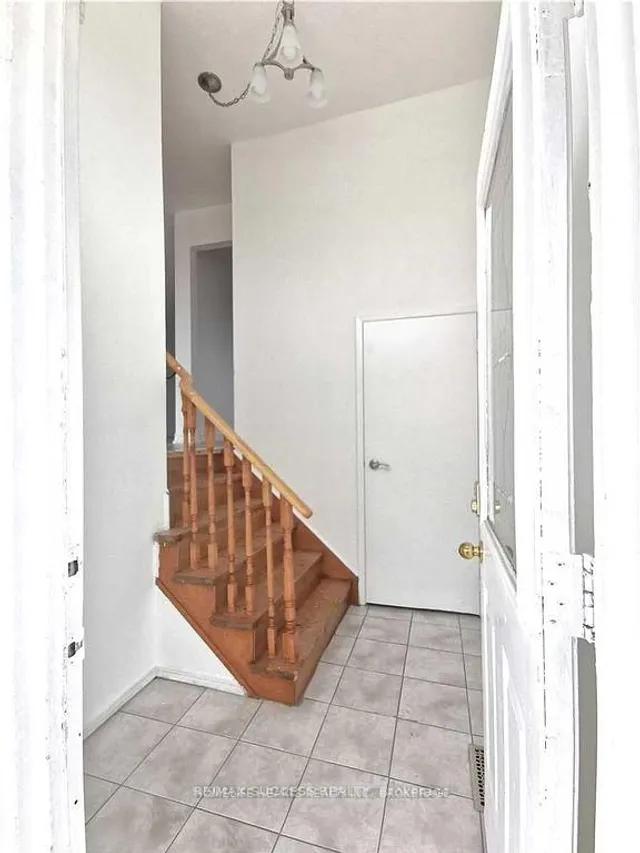 Additional image 2 of 32 Martindale Cres