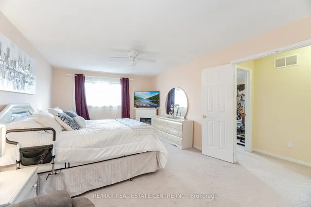 Additional image 27 of 37 Ravenswood Dr