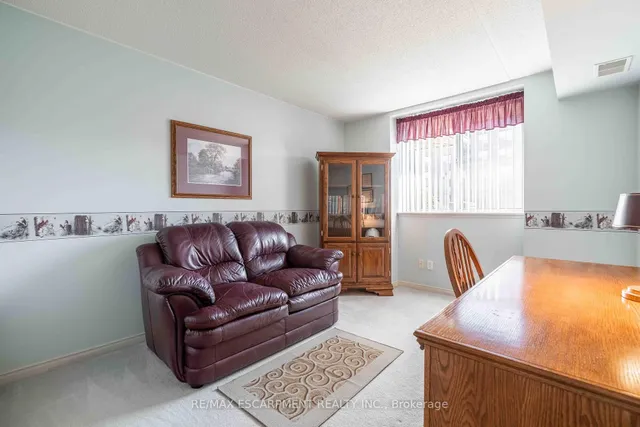 Additional image 19 of 3499 Upper Middle Rd Unit 102