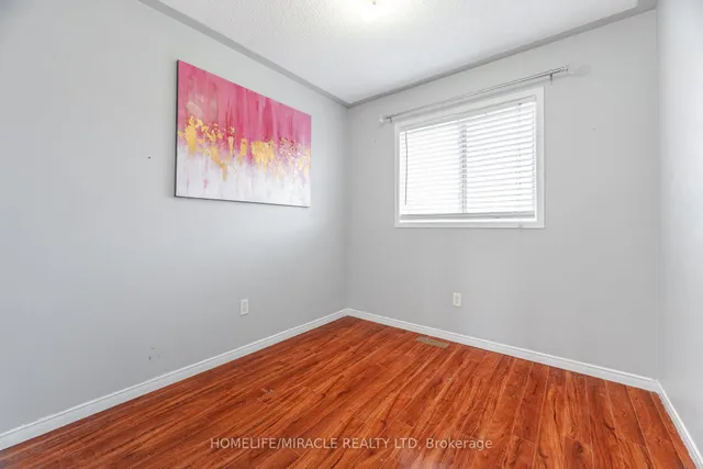 Additional image 32 of 4 Vauxhall Cres