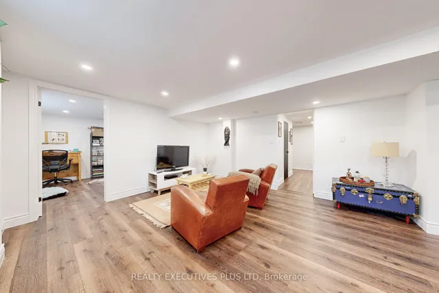 Additional image 37 of 23 Hildegard Dr